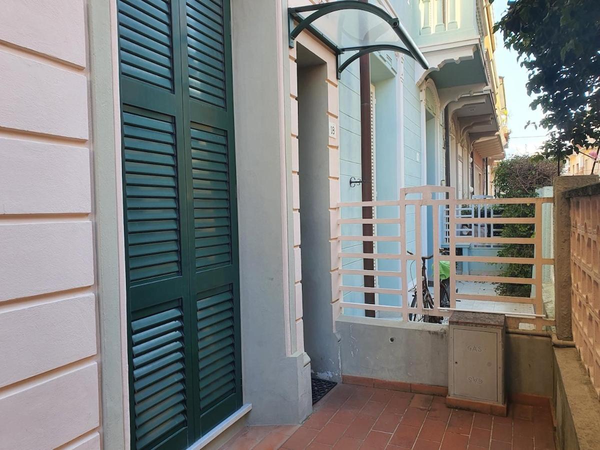 Incantevole Vacanza In Versilia Viareggio Bagian luar foto